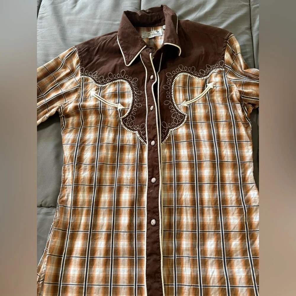 Vintage ladies pearl snap yoke Brown Plaid Western Snap-Front Shirt - Picture 3 of 10